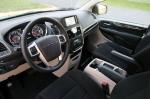 Chrysler Town & Country Touring 2011 года